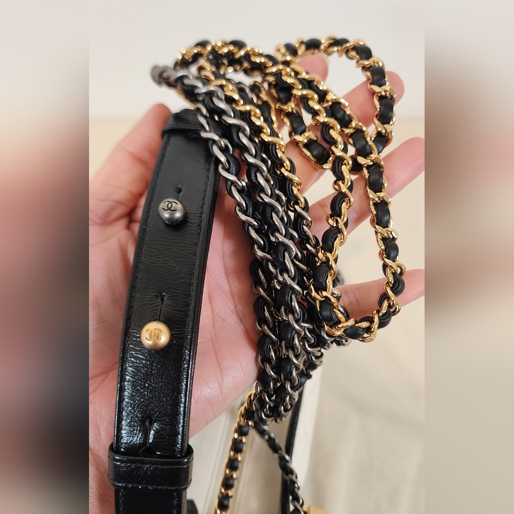 Chanel 1991 Small Gabrielle 2 Toned Double Chain Crossbody.Aged Calfskin Leather - Picture 12 of 16